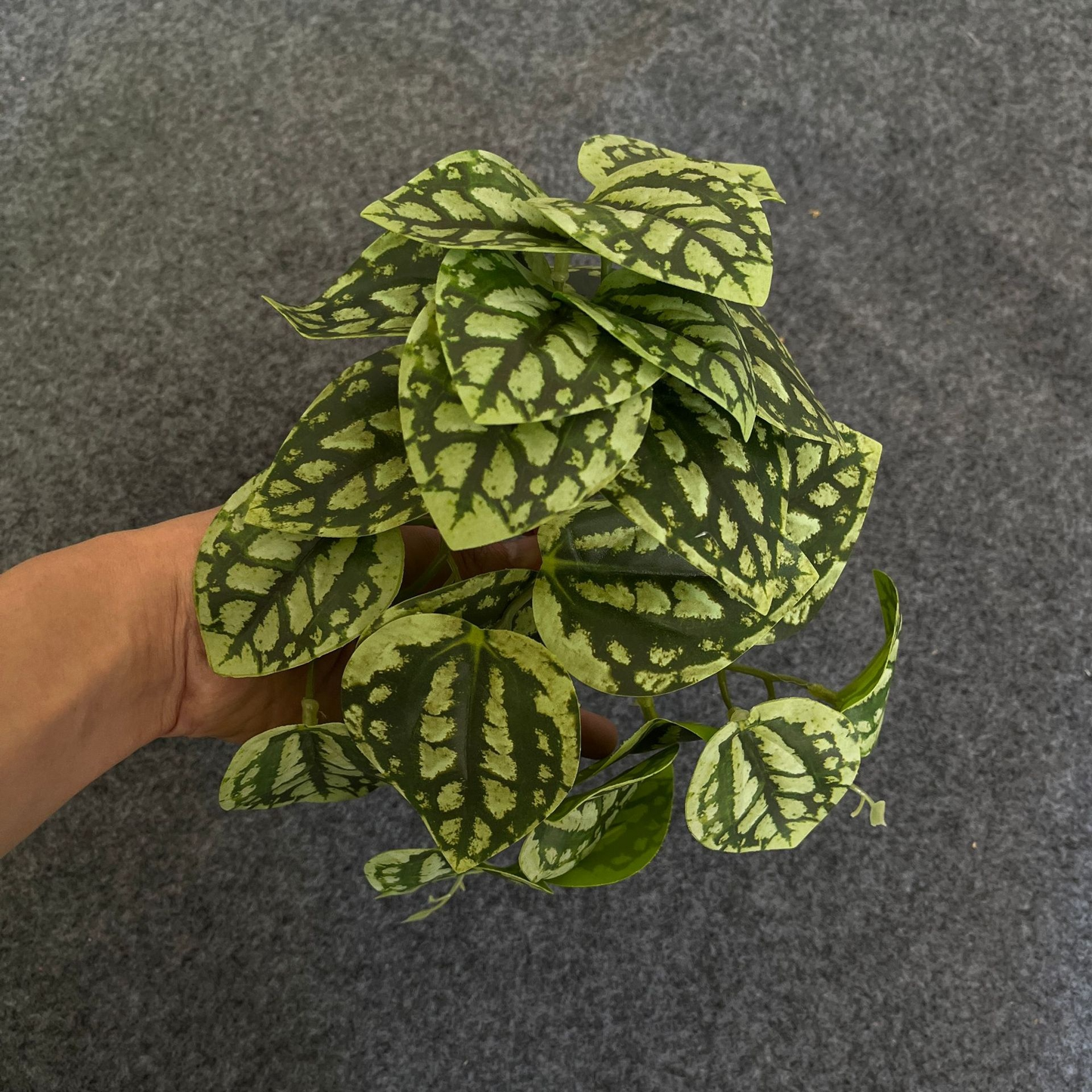Artificial Hanging Plant for Natural Decoration Indoors and Outdoors