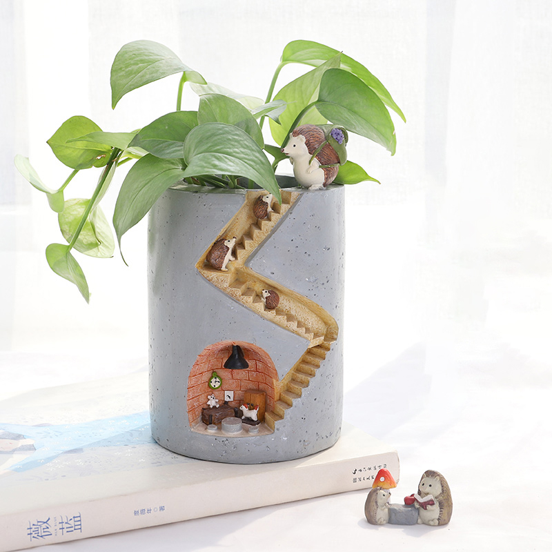Decorative Plant Pot with Hedgehog and Rabbit Miniature - Creative Staircase Design for Plants