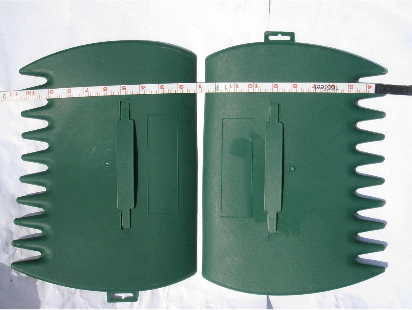 Practical Garden Waste Grabs - Ergonomic Grass and Leaf Disposal