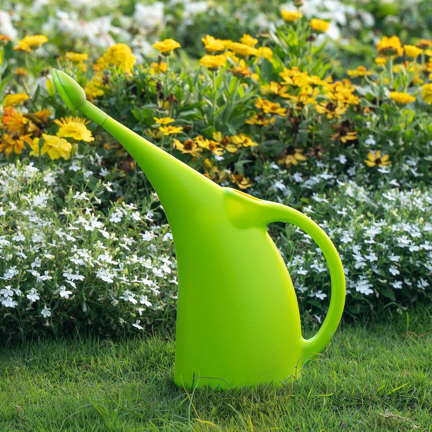 Practical Watering Can for the Garden - Ergonomic Design and Easy Handling