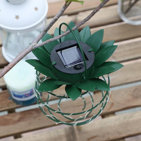 Solar - Powered Pineapple Garden Lamp