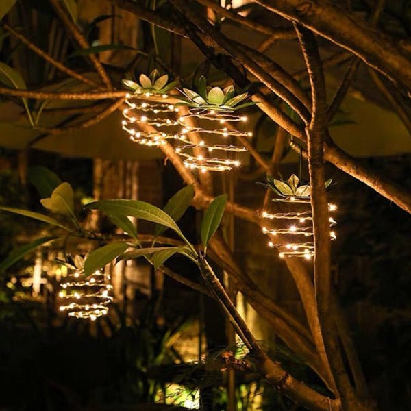 Solar - Powered Pineapple Garden Lamp