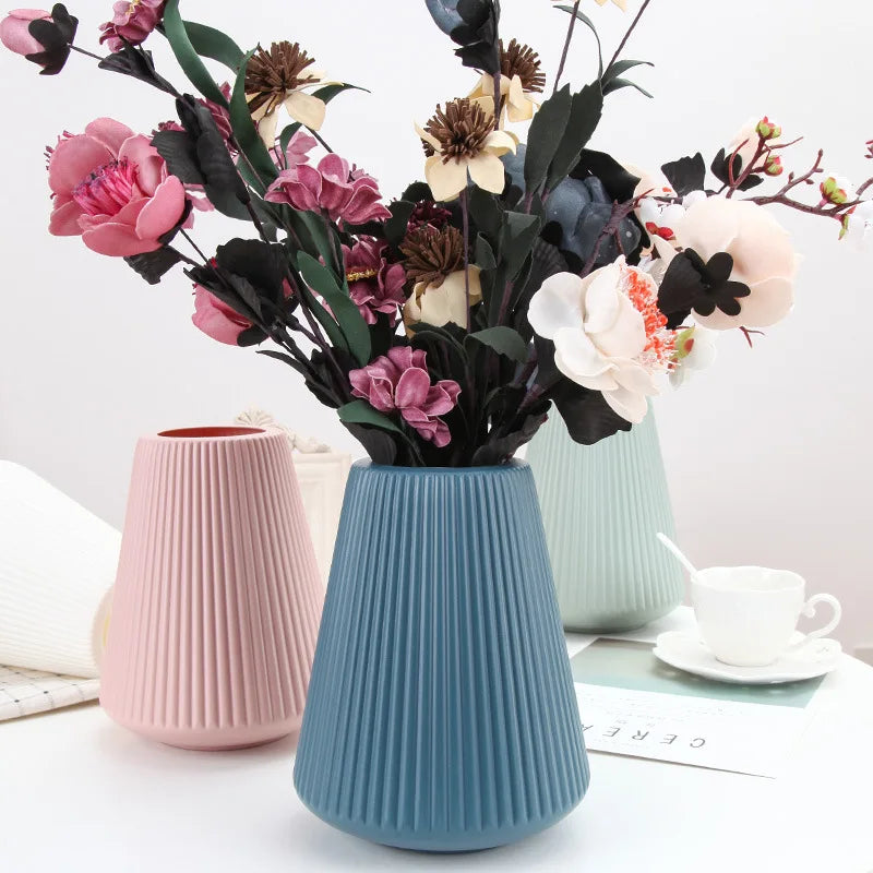 Modern Vases with Grooved Structure for Elegant Decoration