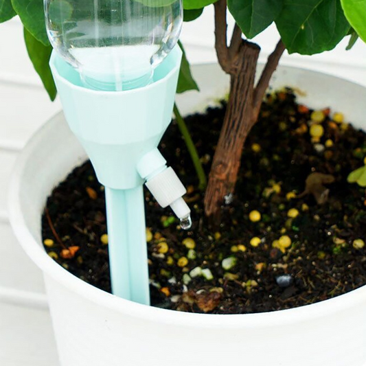 Automatic Plant Waterer with Bottle Connection - Efficient Drip Waterer for Plant Care