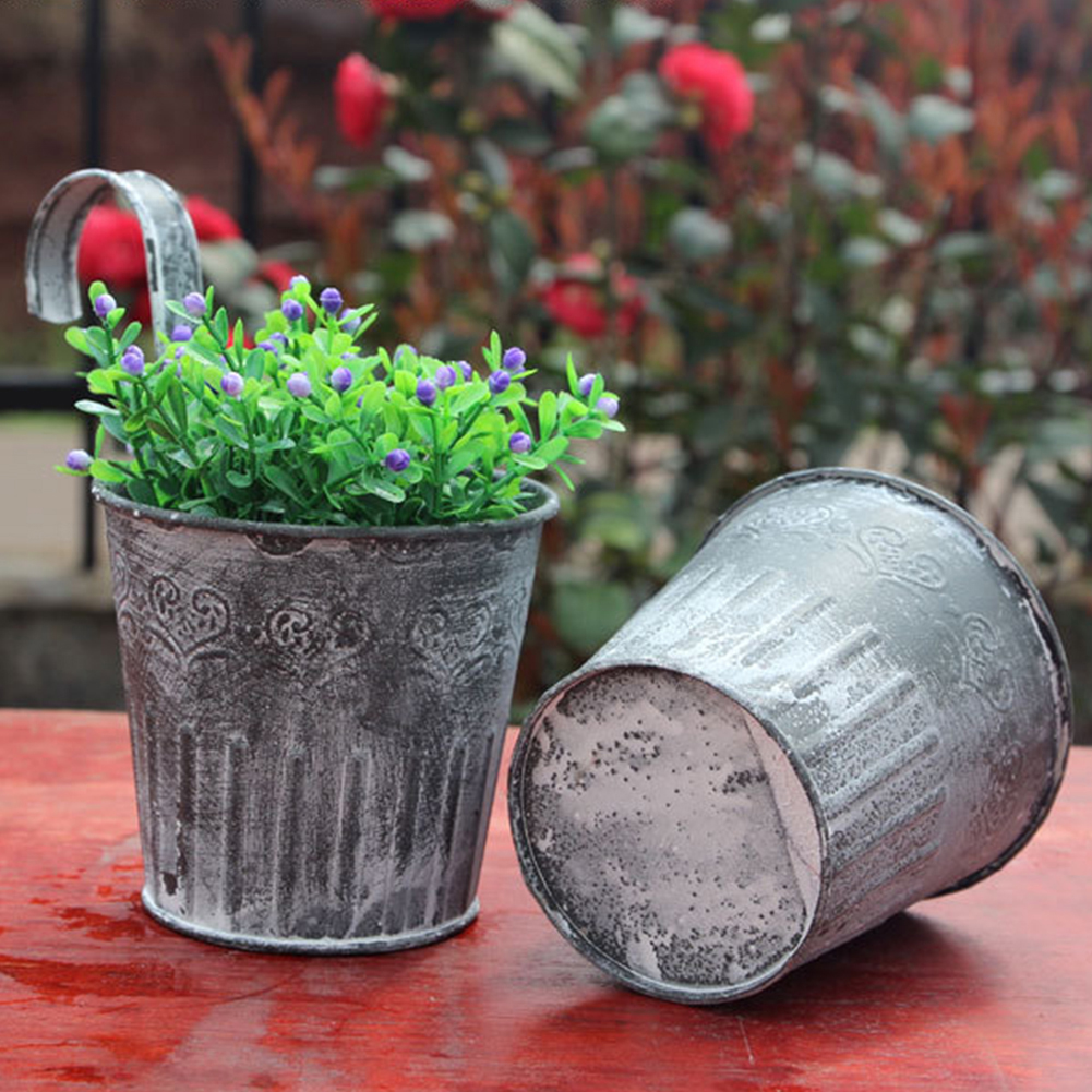 Hanging Metal Plant Pot in Vintage Design - Decorative Flower Pot for Indoor and Outdoor Use