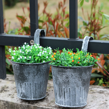 Hanging Metal Plant Pot in Vintage Design - Decorative Flower Pot for Indoor and Outdoor Use