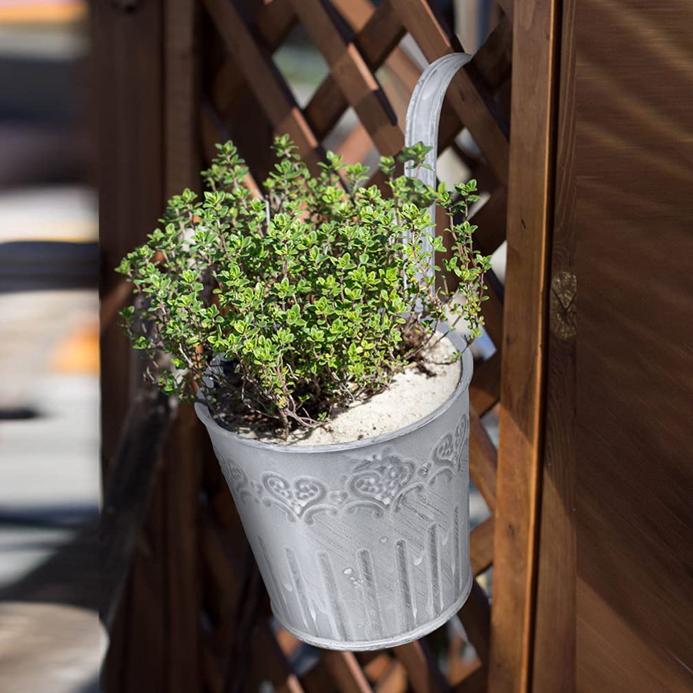 Hanging Metal Plant Pot in Vintage Design - Decorative Flower Pot for Indoor and Outdoor Use