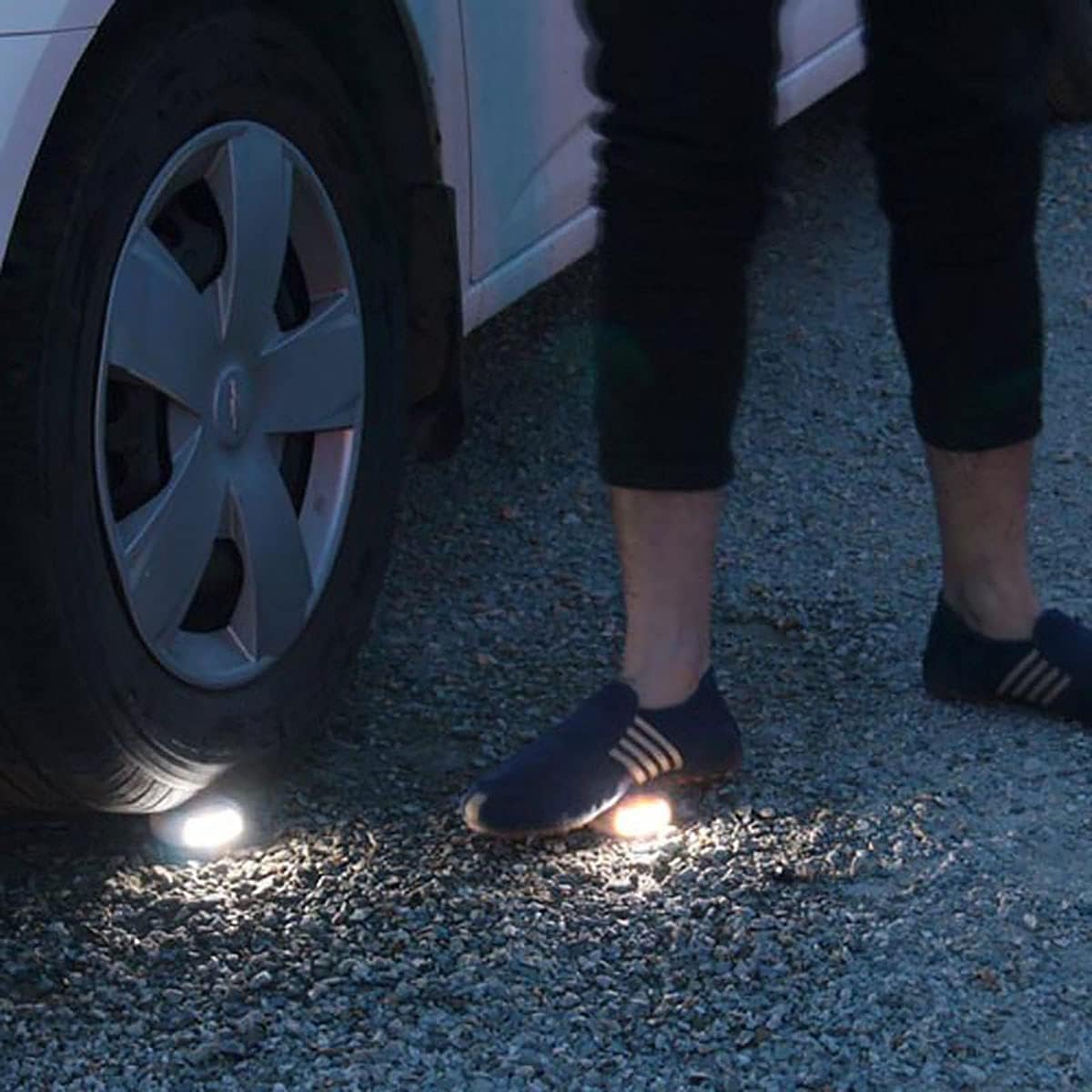 Solar Led Stone Light For Gardens And Paths - Weatherproof Path Lighting In Natural Stone Design