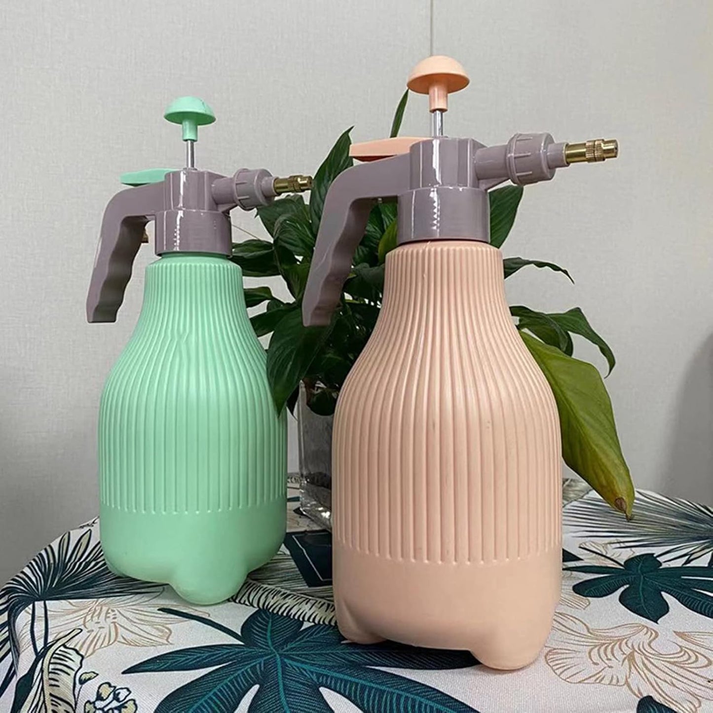 Nordic Spray Bottle with Pressure Pump - for Effective Plant Watering