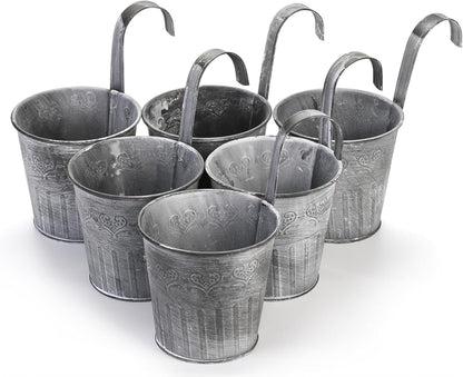 Hanging Metal Plant Pot in Vintage Design - Decorative Flower Pot for Indoor and Outdoor Use