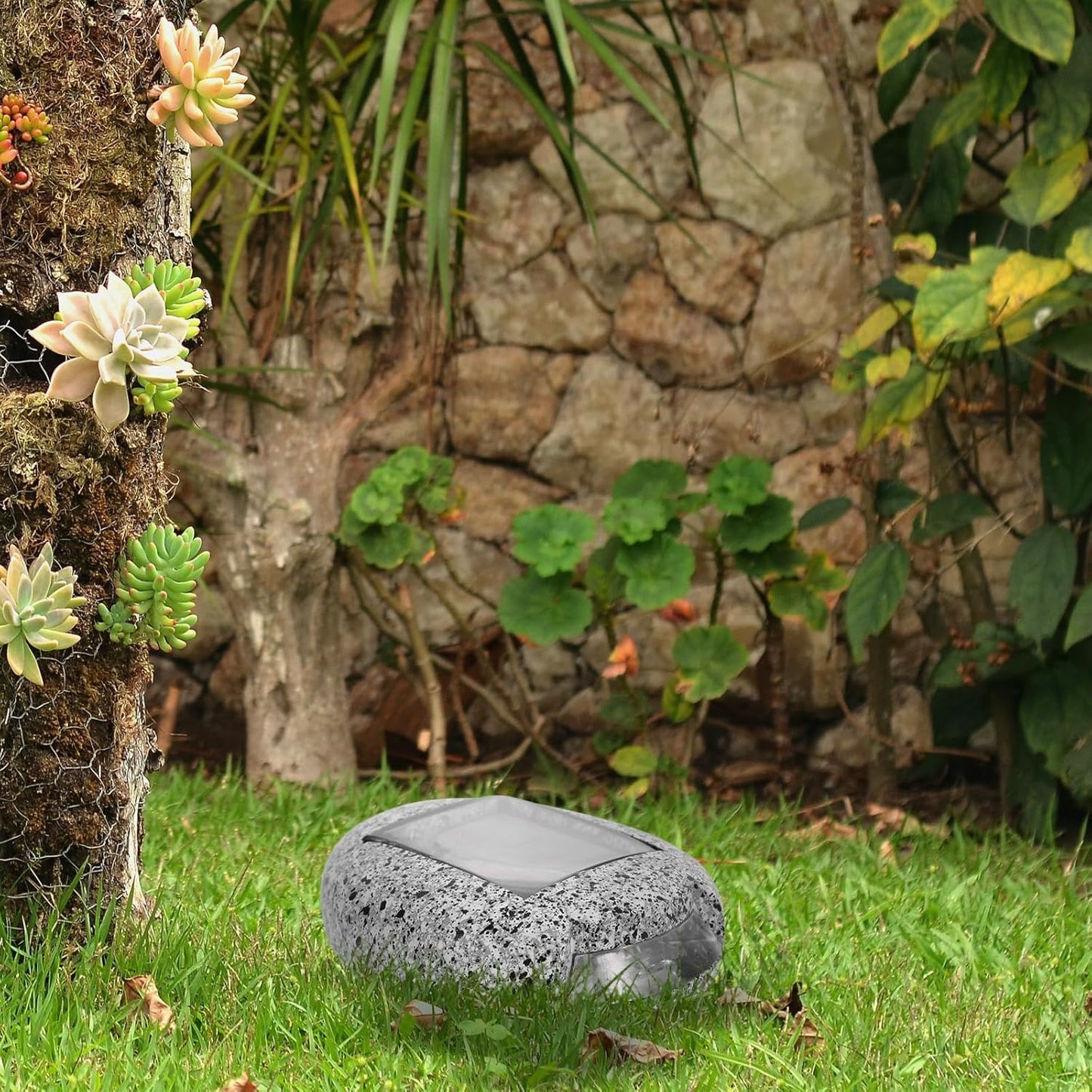 Solar Led Stone Light For Gardens And Paths - Weatherproof Path Lighting In Natural Stone Design