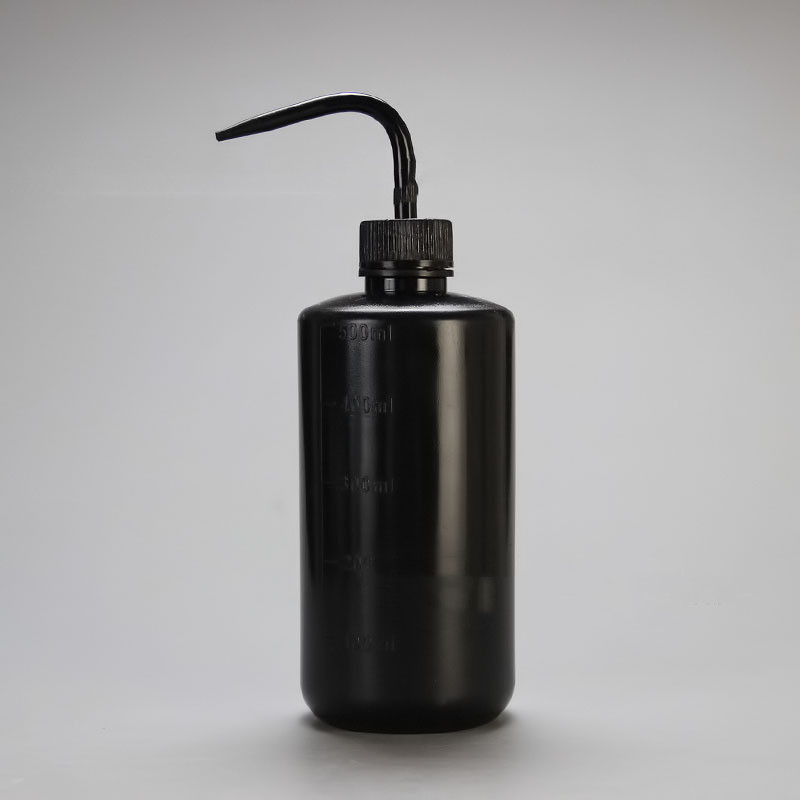 Spot 250ml Squeeze Watering Bottle - Compact Spray Bottle for Precise Watering and Dosing