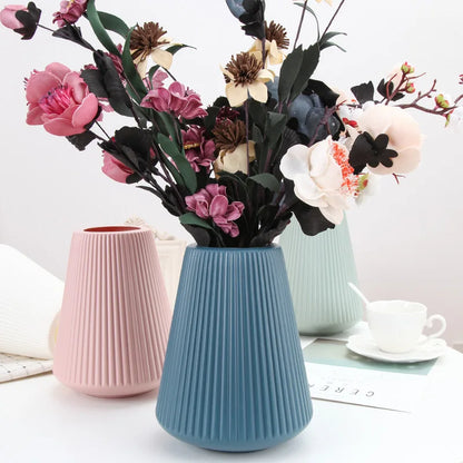 Modern Vases with Grooved Structure for Elegant Decoration