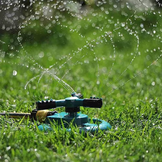 Adjustable garden sprinkler - Efficient lawn irrigation with 360° spray function